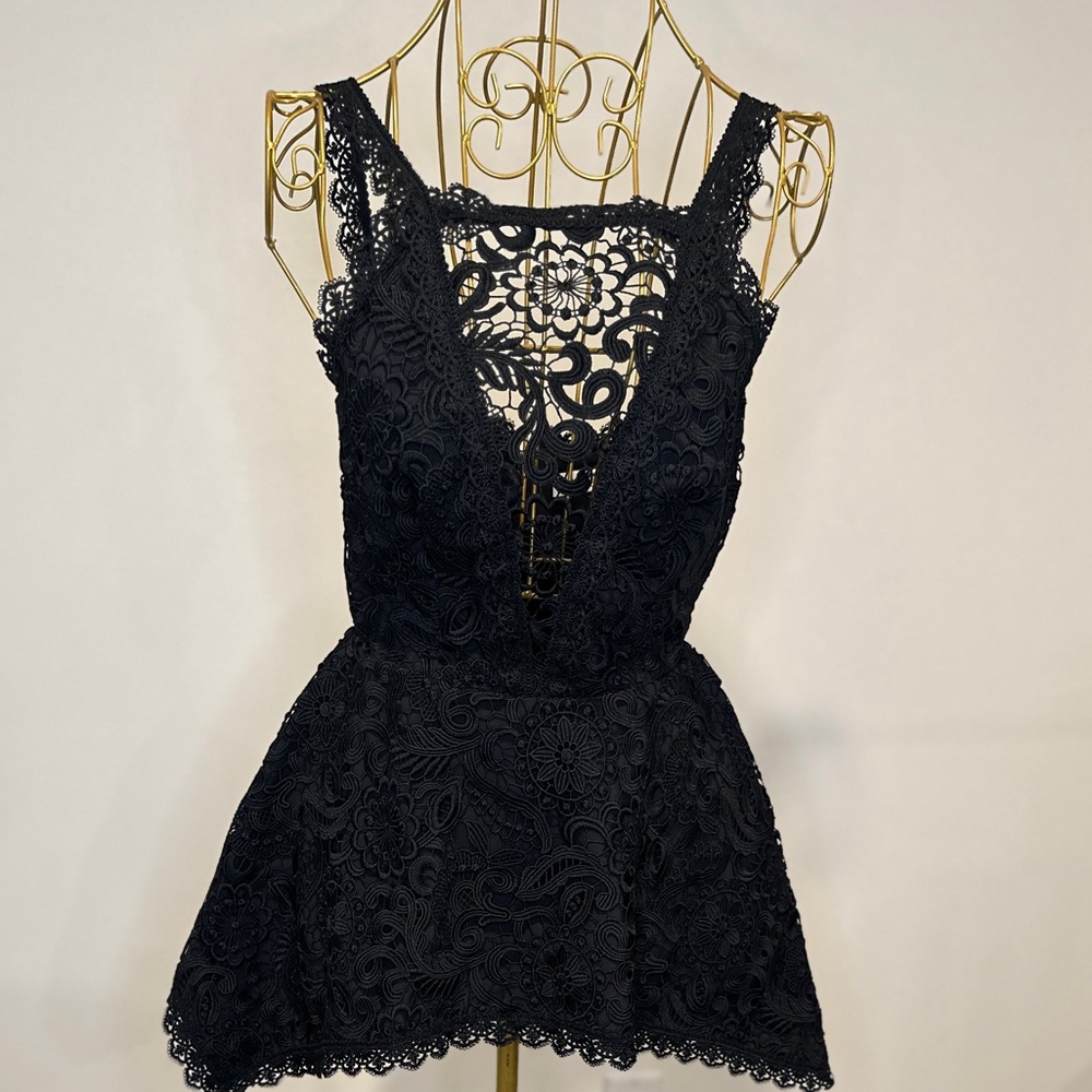 AMUR top